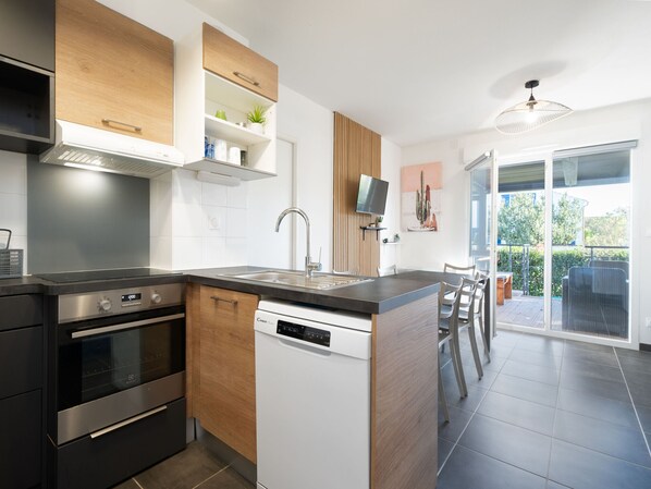 Fridge, microwave, oven, dishwasher