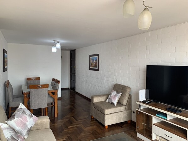 Living area - Fantastic 3-bedroom apartment with WiFi in San Borja, Peru (Lima)