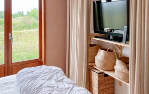 3 bedrooms, free WiFi - Gorgeous home in Köpingsvik with WiFi (Köpingsvik)