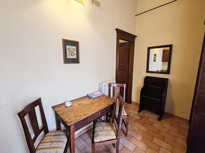 Living room - Apartment in Umbria Near Montefalco Winery (Giano dell'Umbria)