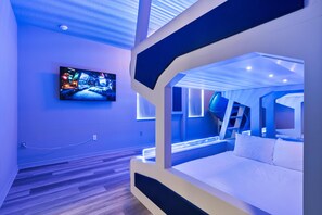 14 habitaciones, tabla de planchar con plancha y cuna de viaje