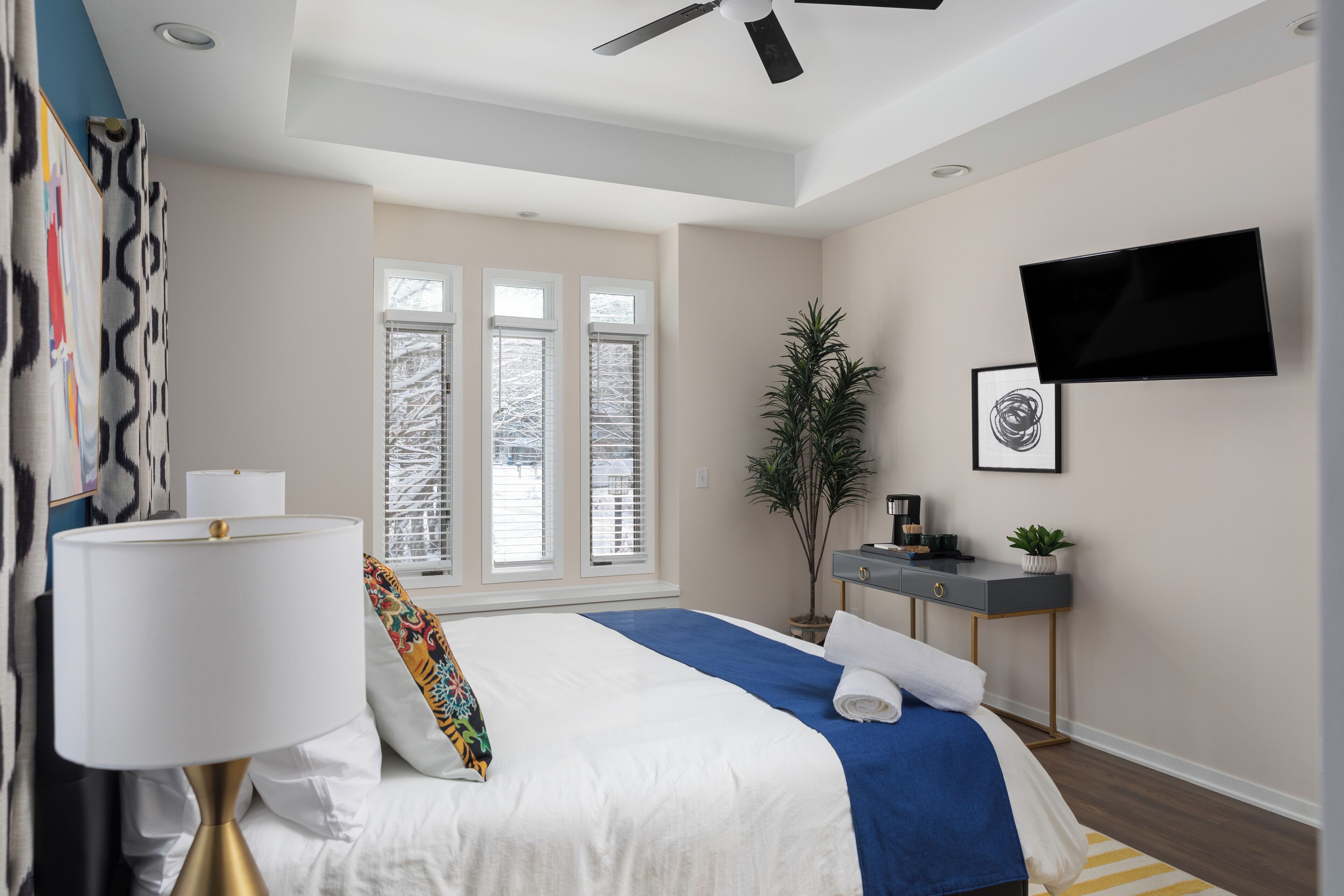 9 slaapkamers, een strijkplank/strijkijzer, wifi, beddengoed