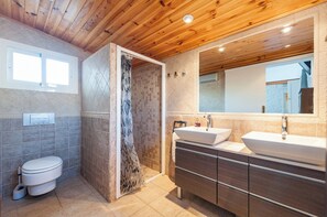 Villa | Bathroom | Hair dryer - Can Rovet - House With Private Pool. Free Wifi (Alcúdia)