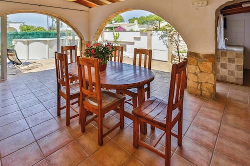 Villa | Outdoor dining