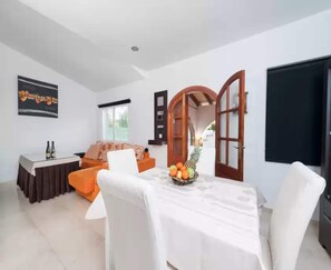 Villa | Living room | Fireplace - Can Rovet - House With Private Pool. Free Wifi (Alcúdia)