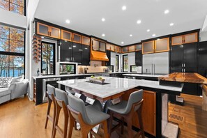 하우스 (Multiple Bedrooms) | 내부