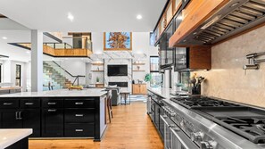 Interior - The Grand on Greenbay-7 Bedrooms Sleeps 20 Modern new Build (Mooresville)