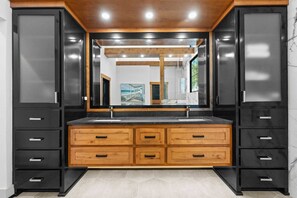 House (Multiple Bedrooms) | Interior