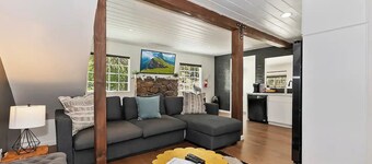 Modern Luxe Village Villa with Game Room & Hot Tub