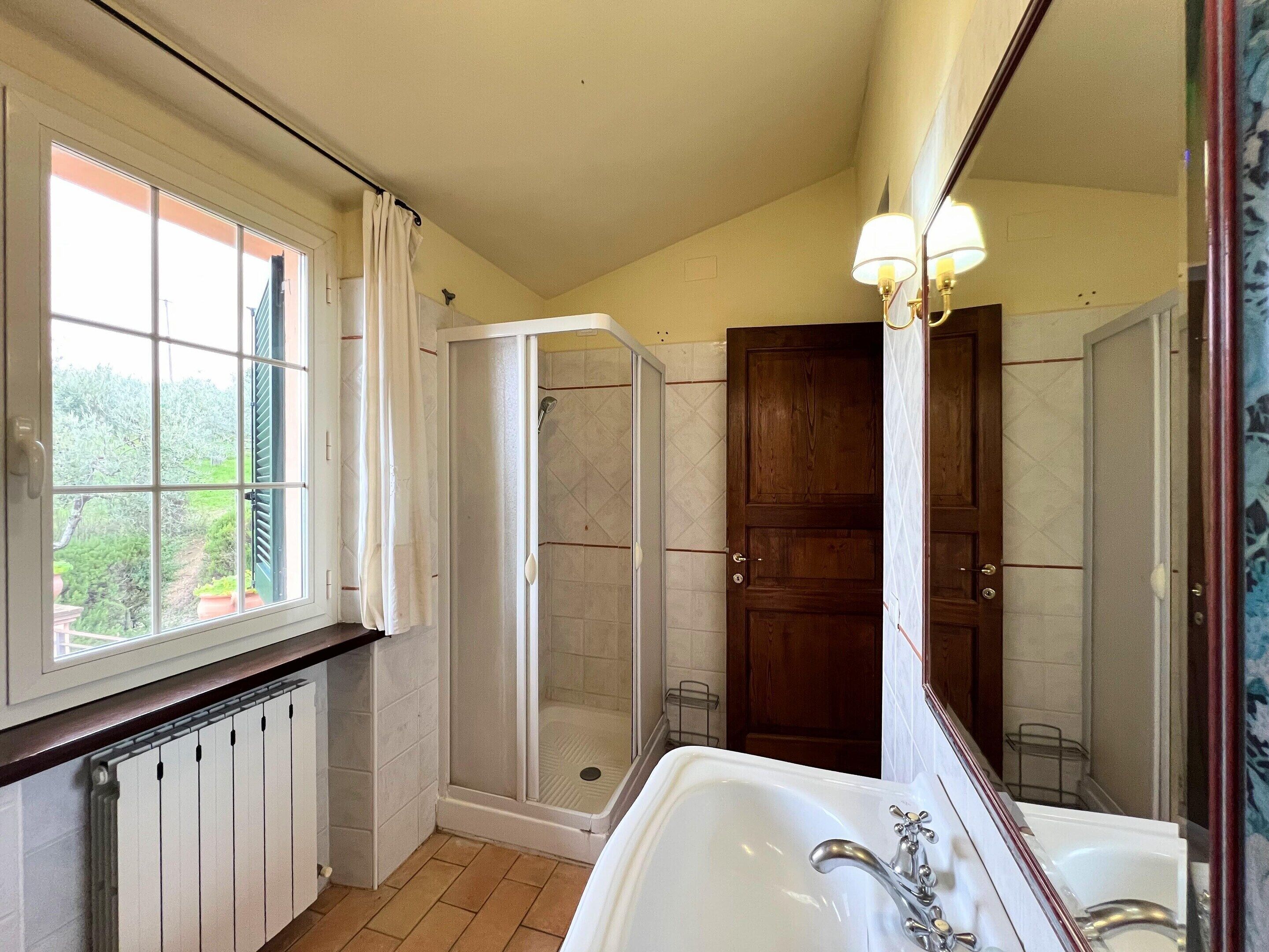 House | Bathroom