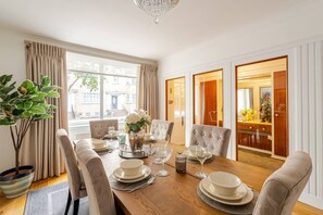 Dining - Extravagant 6 Bedroom Mansion by Mayfair London (London)