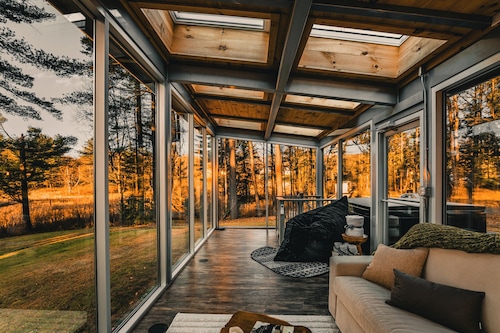 Stunning Glass House nestled in the Vermont wilderness!