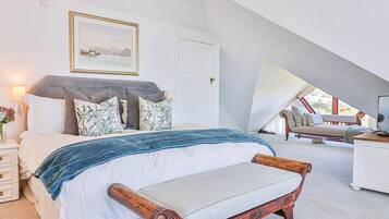 6 bedrooms, in-room safe, desk, iron/ironing board