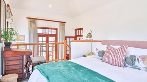 6 bedrooms, in-room safe, desk, iron/ironing board - Kwaaiwater Heritage House | Luxury Coastal Villa (Hermanus)