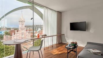 Premier Relish Room City View | 1 多间卧室、迷你吧、客房内保险箱、笔记本电脑工作区