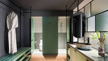 Shower, rainfall showerhead, free toiletries, hair dryer
