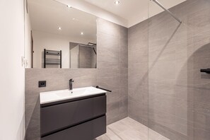 Apartment | Bathroom - Nice Suite in Saalbach (Saalbach-Hinterglemm)