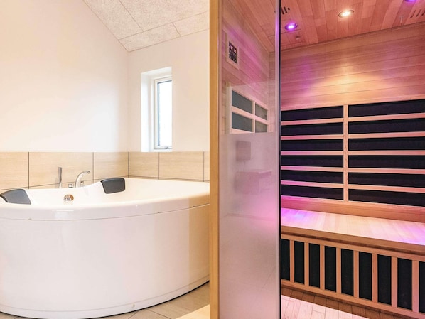 House | Spa treatment - 4 Star Holiday Home in Lokken (Lokken)