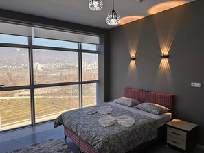 Phòng Suite dành cho gia đình | Bộ đồ giường cao cấp, bàn, bàn ủi/dụng cụ ủi quần áo 