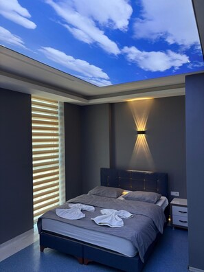 Economy Room | Premium bedding, desk, iron/ironing board, free WiFi