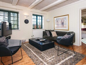 Deluxe House, 1 Bedroom | Interior - Hotel Fanobad Lavish Property Near Beach (Fano)