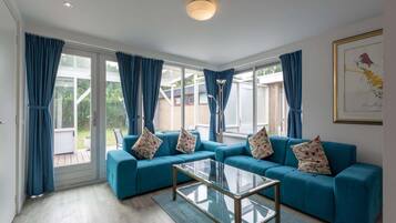 Bungalow phong cách cổ điển, 3 phòng ngủ | Phòng khách