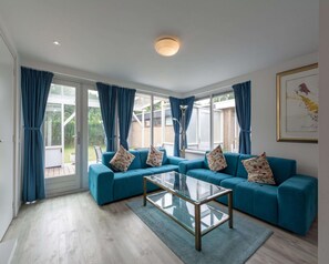 Classic Bungalow, 3 Bedrooms | Ruang tamu