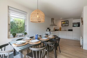 คอมฟอร์ทวิลล่า, 4 ห้องนอน | ร้านอาหาร