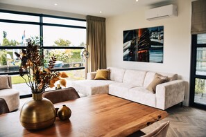 Living room - House With Three Bathrooms, on a Holiday Park (Loosdrecht)