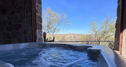 Tucson Desert Deer Trail Cabin Spacious 2B with Amazing Mountain View