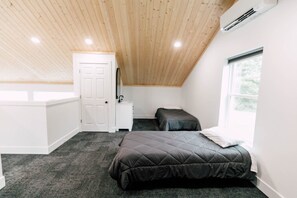 1 bedroom, desk, free WiFi