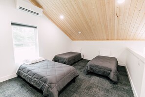 1 bedroom, desk, free WiFi