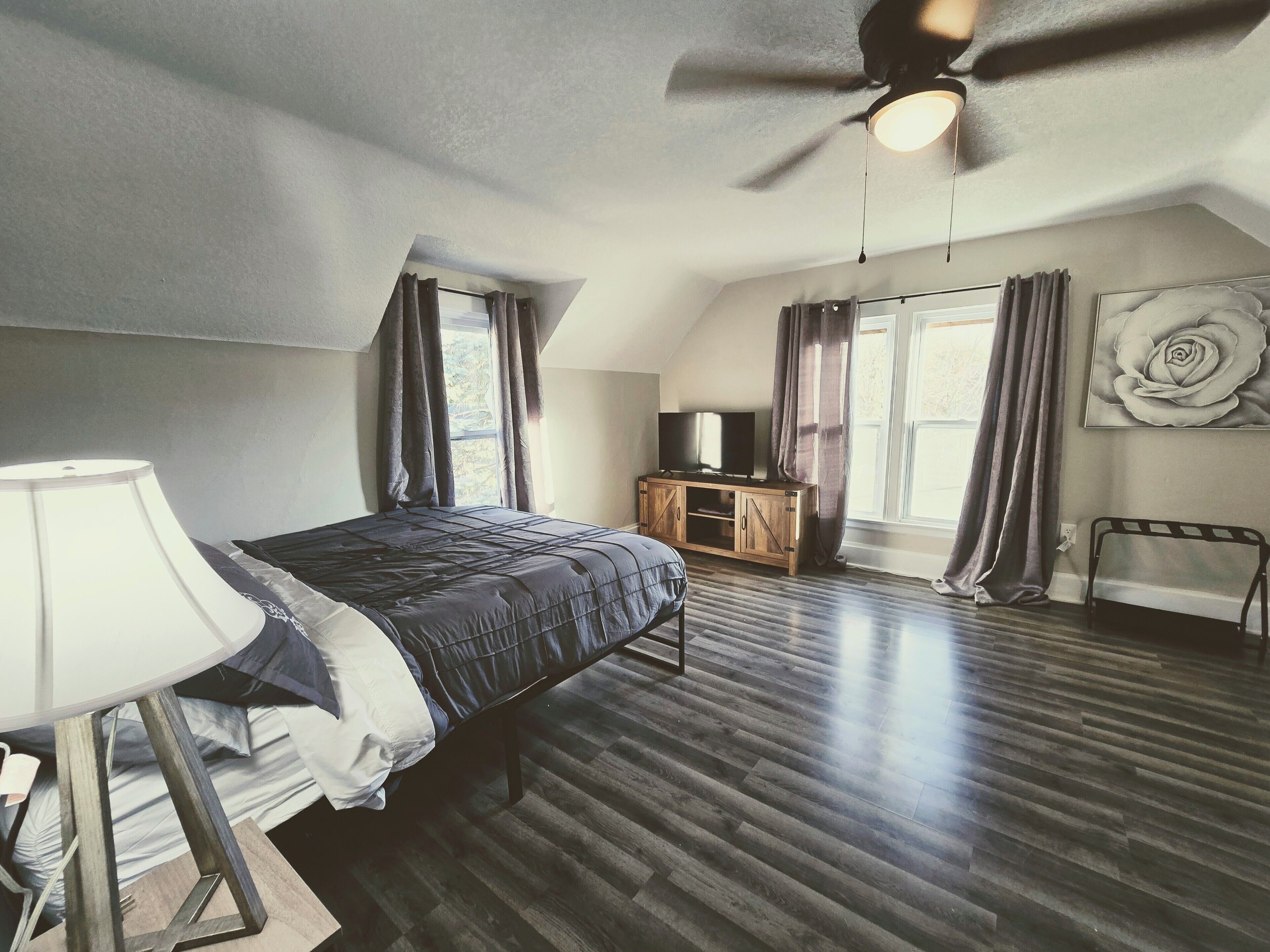 3 多间卧室、WiFi、床单