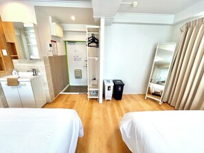1 bedroom, desk, iron/ironing board, free WiFi