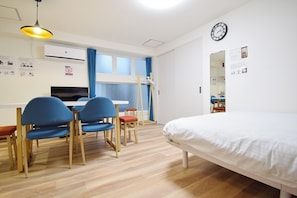 1 Schlafzimmer, Schreibtisch, Bügeleisen/Bügelbrett, kostenloses WLAN