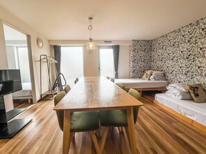 2 chambres, bureau, fer et planche à repasser, Wi-Fi gratuit