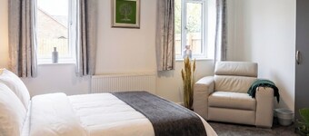 2 Bed, Sleeps 4, Pet Friendly, Free Parking