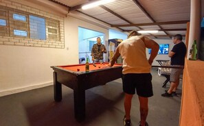 Living area - Yolo Hostel (João Pessoa)