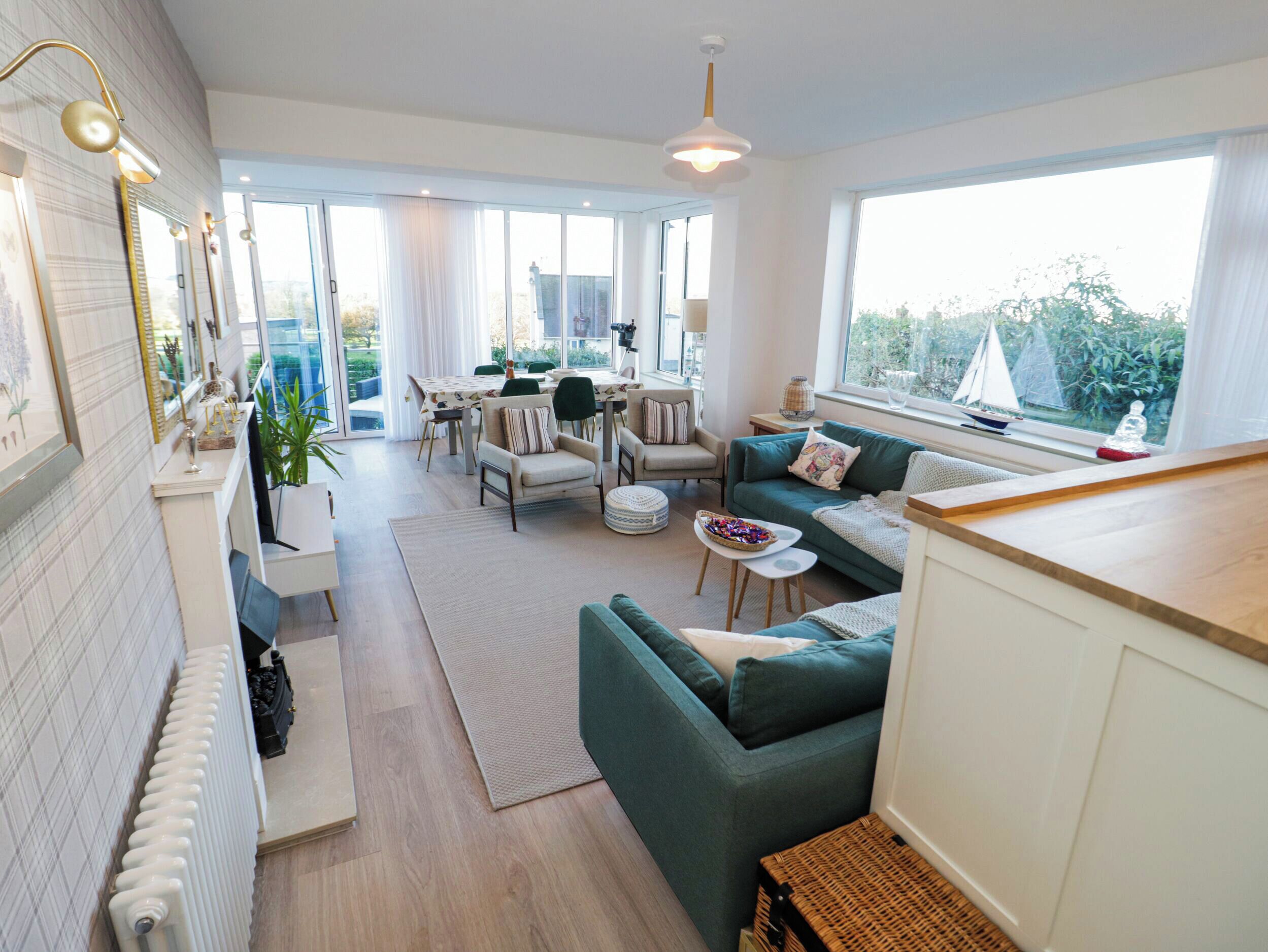 Awel Y Mor, Pet Friendly, With Hot Tub In Prestatyn - 北威爾斯