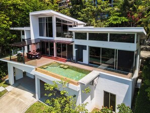 Exterior - Modern 5BR Ocean View House with Infinity Pool (Playa Hermosa)