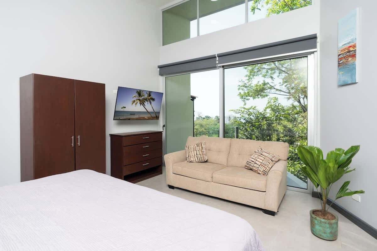 5 bedrooms, iron/ironing board, travel cot, WiFi