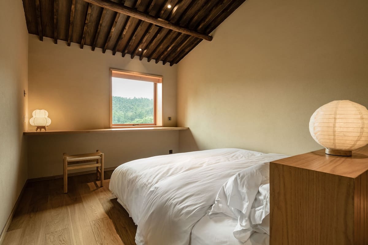 Doppia Superior, vista montagna | 1 camera, ferro/asse da stiro, connessione Internet via cavo gratuita