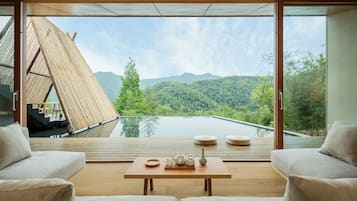 家庭四人房, 2 间卧室, 露台, 山景 | 露台