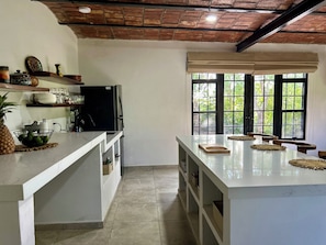 Private kitchen - Charming 2-bedroom house with WiFi, AC in fantastic Playa Platanitos (Playa Platanitos)