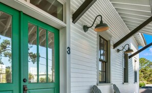 Exterior detail - Historic 3 Unit Beach House for Families (Tybee Island)