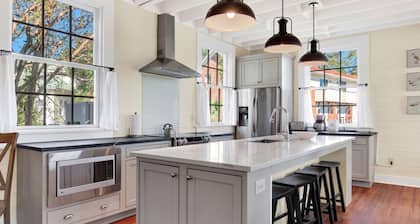Historic 3 Unit Beach House for Families and Gathering