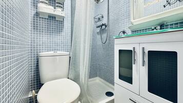 Hair dryer, towels
