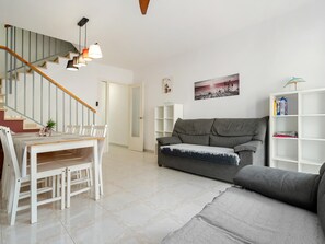 Televisie en een open haard