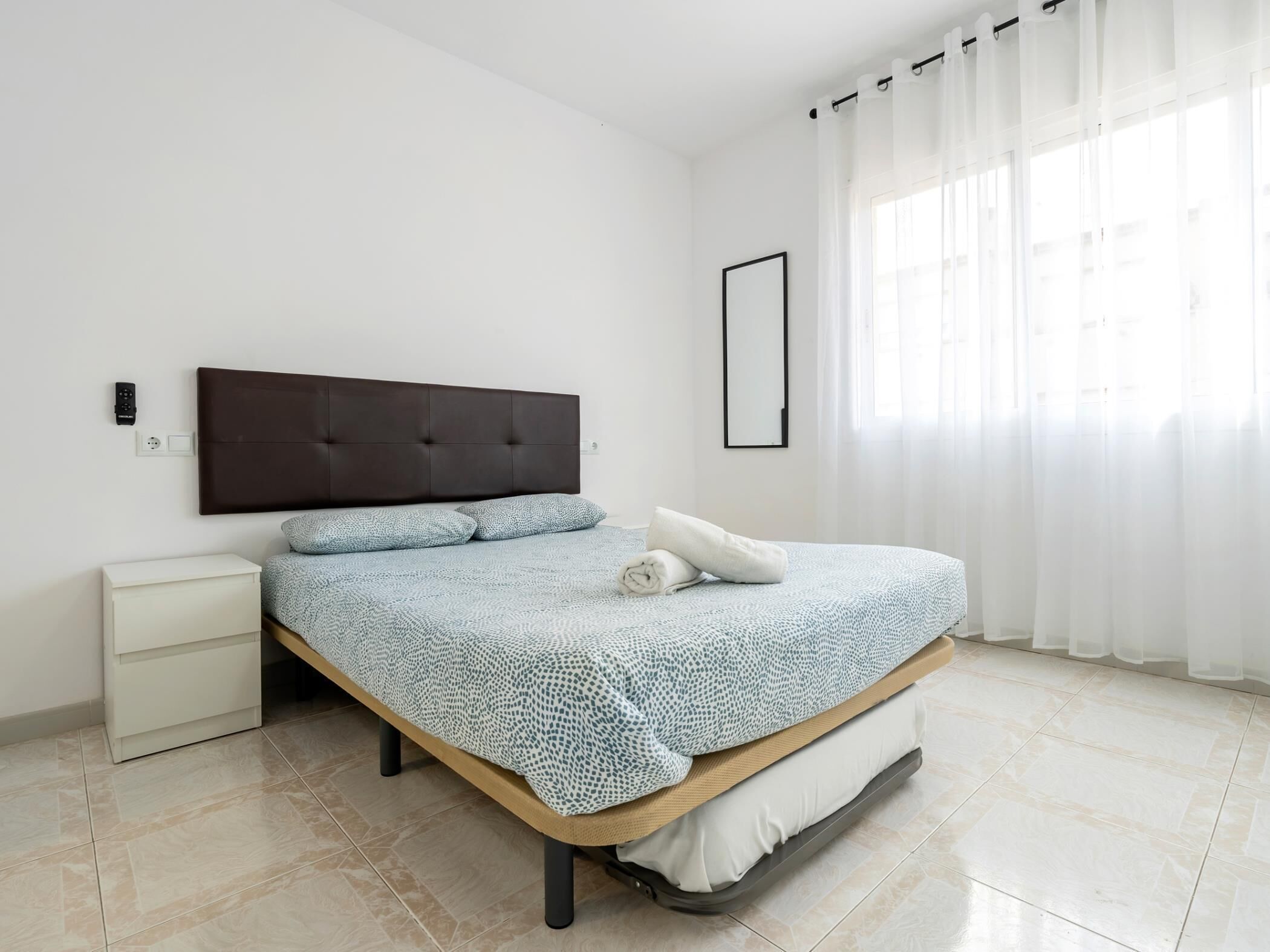 4 bedrooms, iron/ironing board, Internet, bed sheets