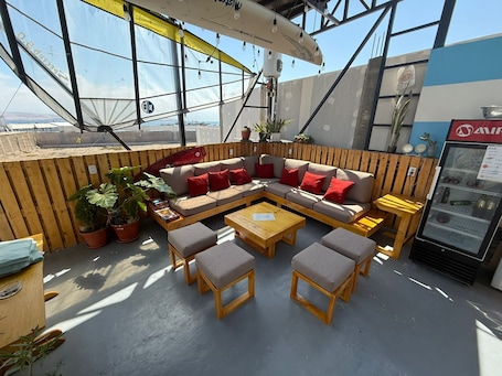 ํ
๋ผ์ค/ํํฐ์ค